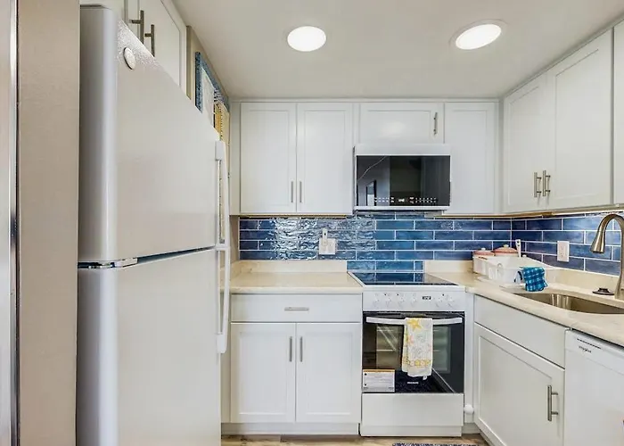 Golden Sands 714 Apartment *